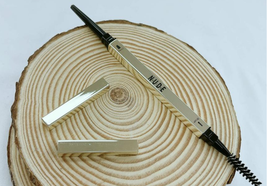 化妆 若你皮肤暗黄又不会化妆,出门前尽量做到这3件事,轻松提升颜值.