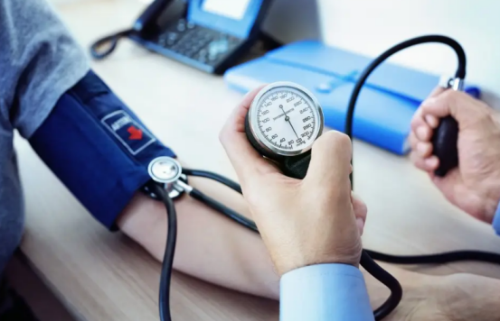 医生|48岁大哥3个月血压从163降至122，医生：他的“3多”经验，值得借鉴