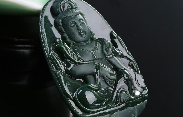 翡翠|翡翠饰品的这几种美，你都清楚知道吗？了解后为之感叹