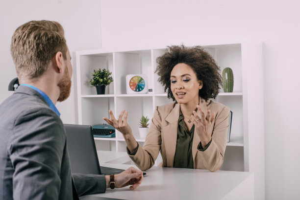 求职|外企招聘是否歧视华人？