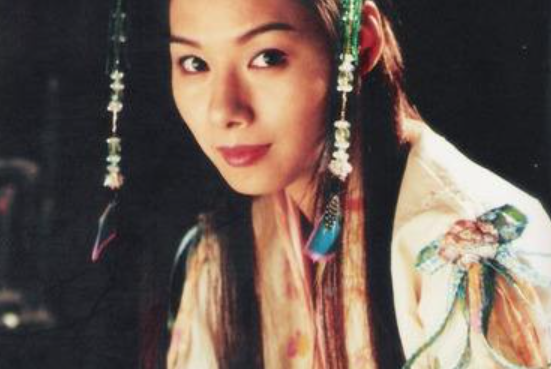 80年代|嫁入豪门后生下两子，离婚后却因前夫背上巨额债务，网友：实锤惨了