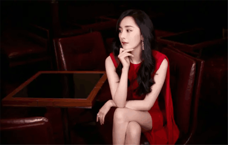 杨幂|杨幂童星出道，从流量花旦到美女老板，一路努力和成就成正比