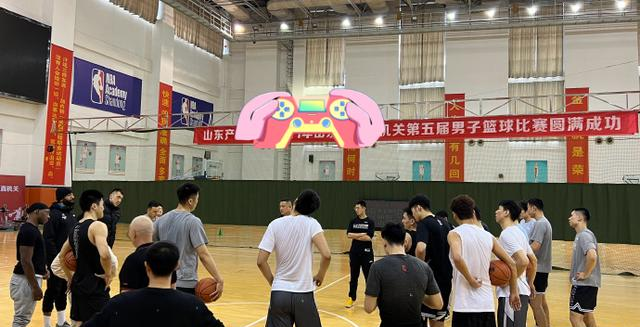 山东男篮|尘埃落定！山东队不顾球迷呼声，彻底放弃巩晓彬，徐长锁难堪大用