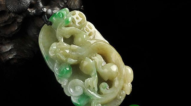 翡翠|想要收藏翡翠,又不知道哪样的合适,这四种可以了解一下