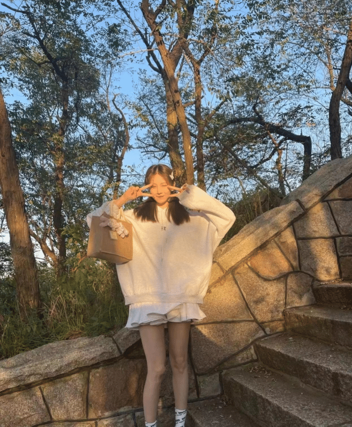 天津市|上班族女生怎么穿才更加时尚?来看看陈小纭的穿搭,让你在职场更加自信