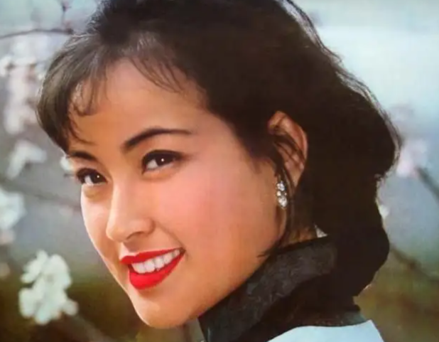 王丹凤|王丹凤跟柳和清相濡以沫65年，丈夫离世2年后她也离开了！