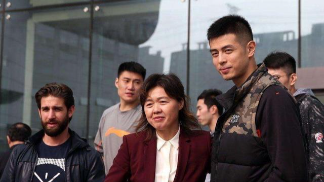 首钢集团|交易高诗岩被拒，首钢引援瞄准冠军后卫