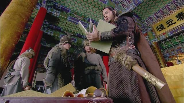 在经济发达的宋朝,政府在商品经济发展中的作用是什么?