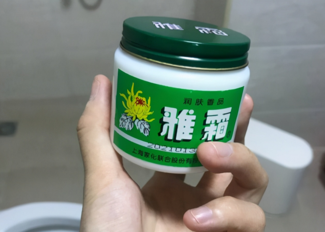 护肤品 8个包装“土气”的老牌护肤品，完美诠释：我虽丑，但真的很好用