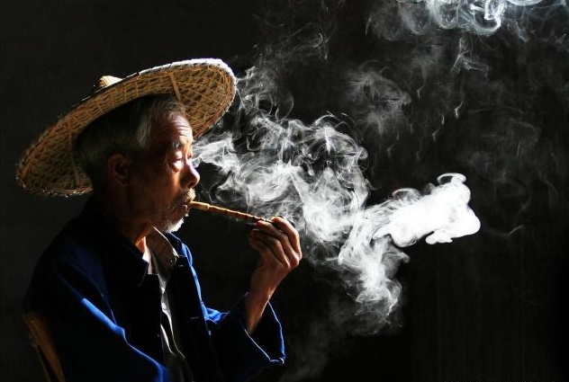 蔬菜|肺不好的人，常吃1种蔬菜，排出多年烟毒，肺部干净又年轻！