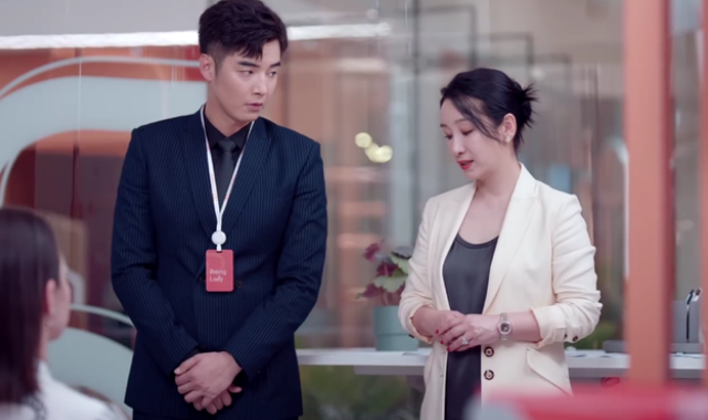 她们的名字|秦海璐带来的《她们的名字》，播出当天，就瞬间拿到了1.5的收视成绩