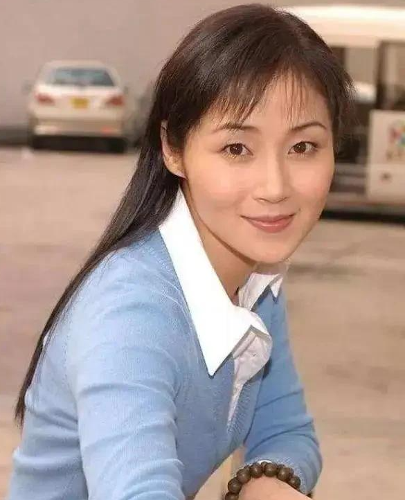 甄子丹|当年梁静慈怀孕时，甄子丹却说：“我不同意你生下来，不要来骚扰我”