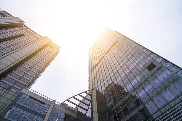 赵小刚|他,从工人拼成亿万富翁,50岁出轨23岁女助理,最后智力变五岁!