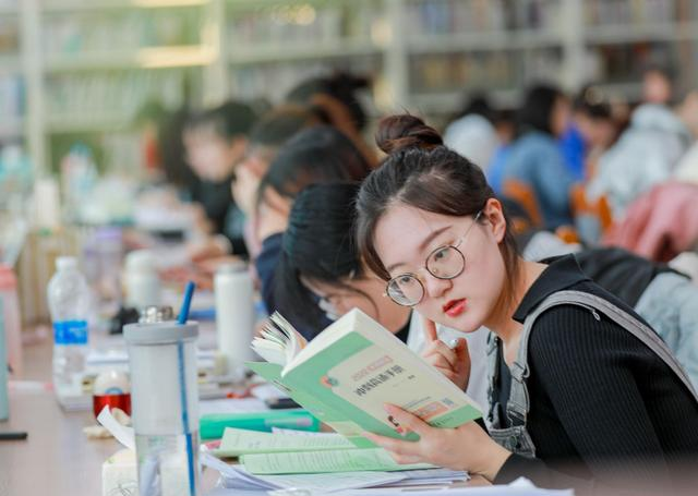 国企|国企单位开始招聘了！丰富的带薪年假，但对英语的要求刷掉多半人