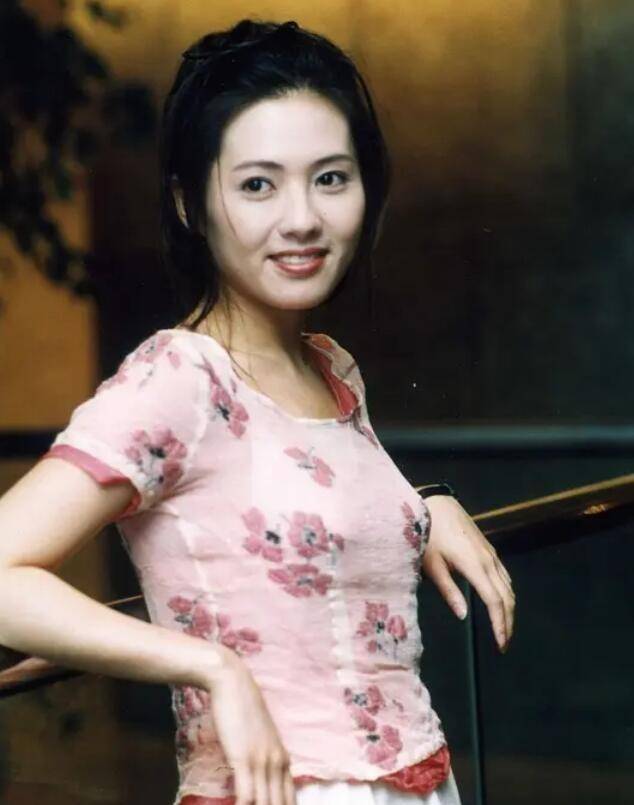 李现|一代影后李丽珍被闺蜜曝丑闻、前程尽毁，56岁和女儿相依为命