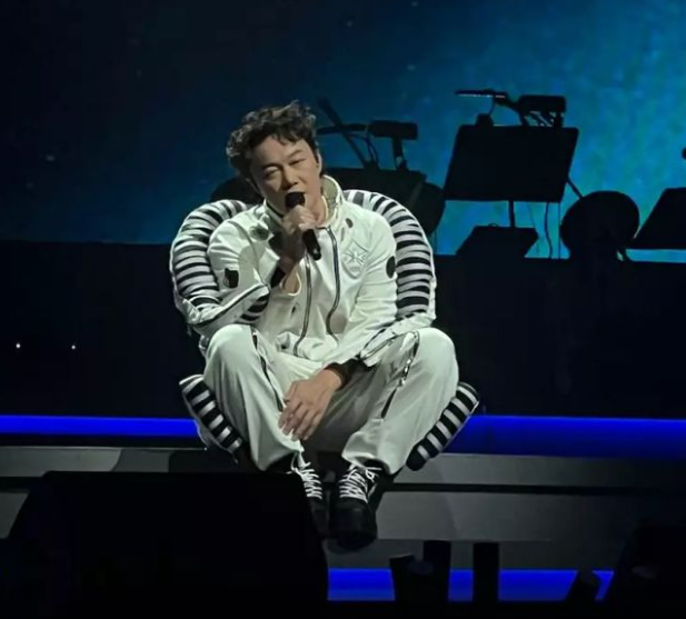 陈奕迅|敢与陈奕迅“争锋”的湾湾组合“五坚情”,到底是什么来头?