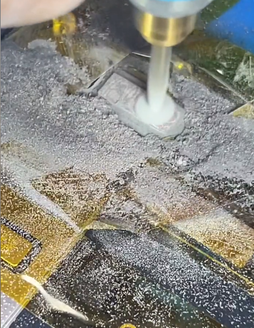 啥原因让这台 iPhone11摔的如此严重?你以为只是屏和框的问题吗?