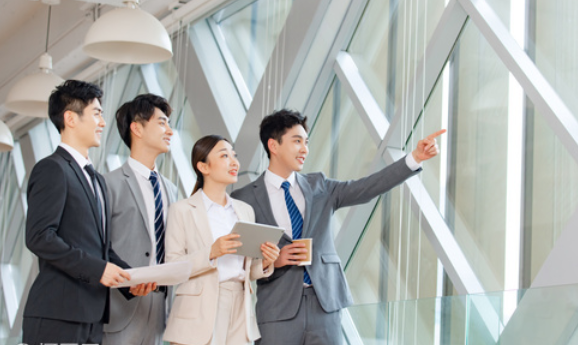 |一个人要认真工作,但也不能只工作