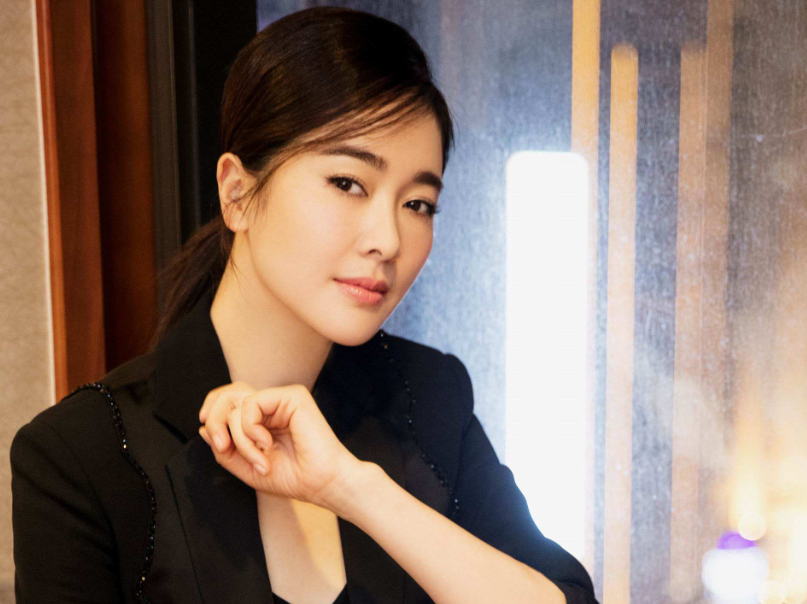 左小青|运动员出身左小青,气质优雅获陈道明提携,今43岁和富商恩爱有加