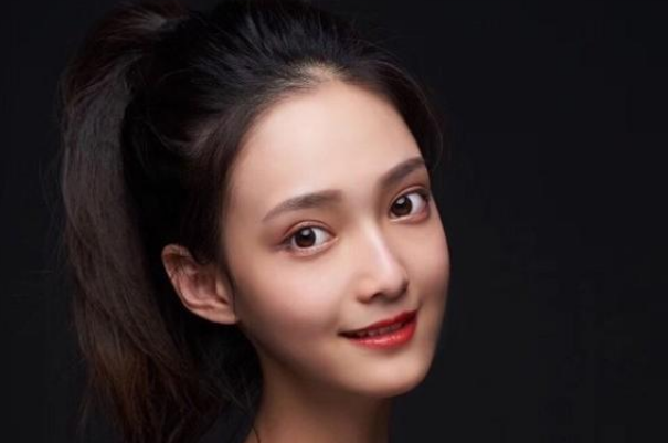 盛蕙子|实力出众的盛蕙子，拥有着精致小巧的五官，更是非常努力的人