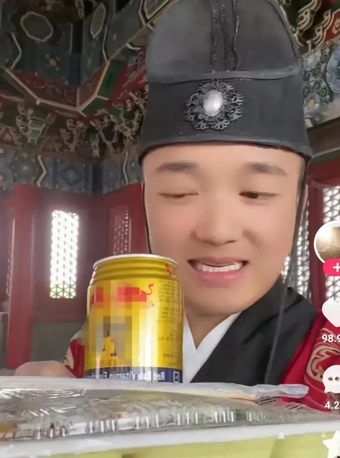 王澜|全国各地的“周星驰”泛滥成灾：有个形神俱备，有的像神经病！