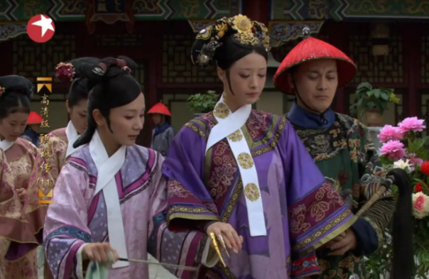 华妃|《甄嬛传》中，华妃年世兰不用去耍心机，也没有人敢动她