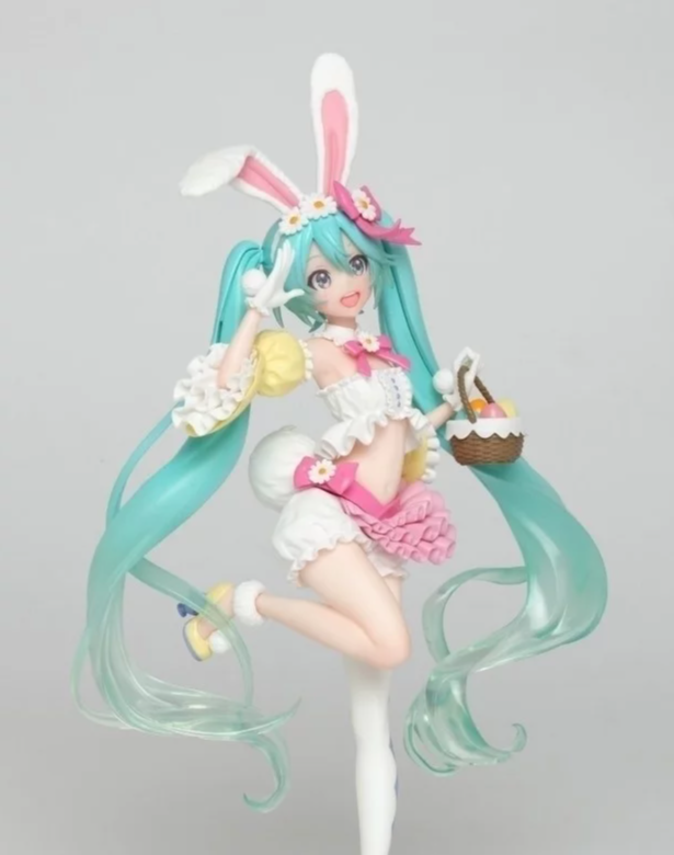 初音未来|初音未来的兔女郎手办，甜美的外表很吸睛，实物却直接变黑脸