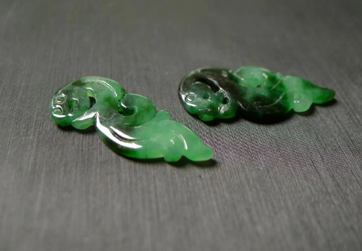 翡翠|老翡翠和古董一样值钱吗？这个可不一定，要看它的自身和文化价值