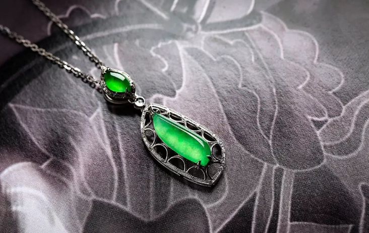 翡翠|如何区别一块翡翠的好坏？内行人透出三要点，帮你辨别好坏