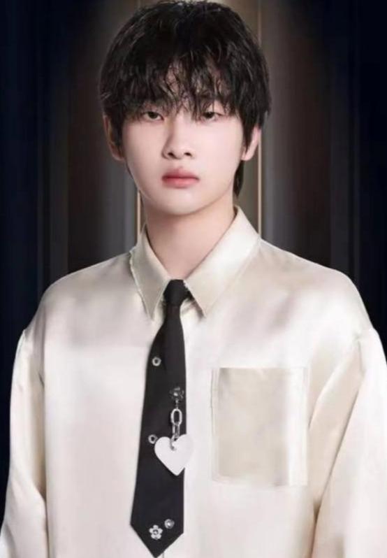 明星|两天之内5个瓜，被正式起诉、双面人、日赚400万，个个都是大瓜