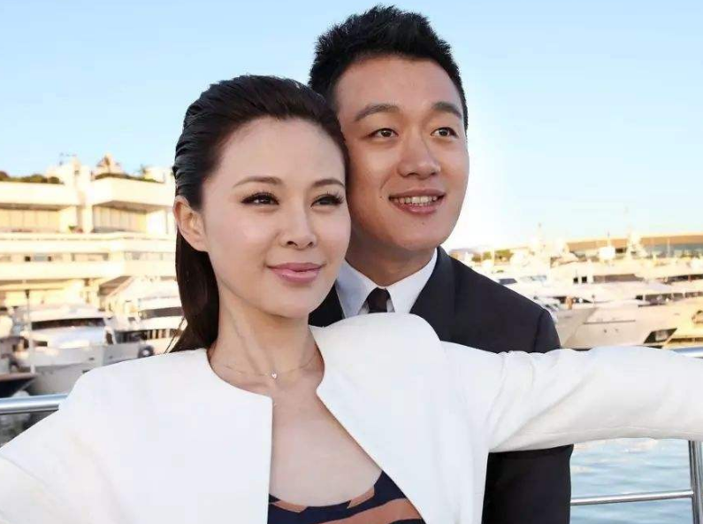 关悦|关悦与佟大为势均力敌的女人,高颜值高智商,活出女人该有的精彩