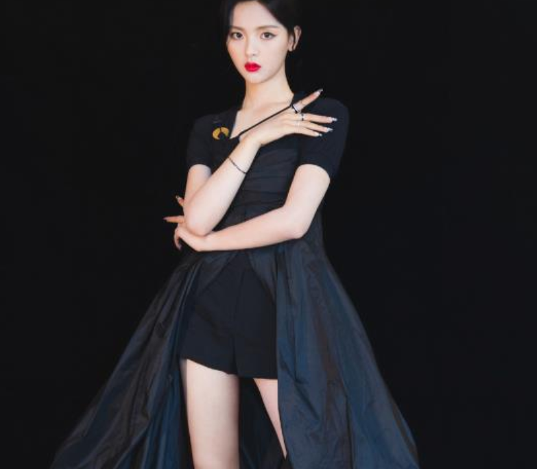 孙艺珍|锦鲤女孩杨超越,凭运气出道,为何她招人喜欢?