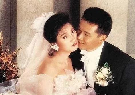 鲍起静|因戏生情的模范夫妻有这5对,无绯闻无炒作,都与原配一身相随