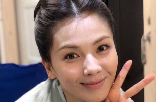 刘涛|刘涛真实不做作,素颜样子让人惊叹,网友:化妆堪比整容