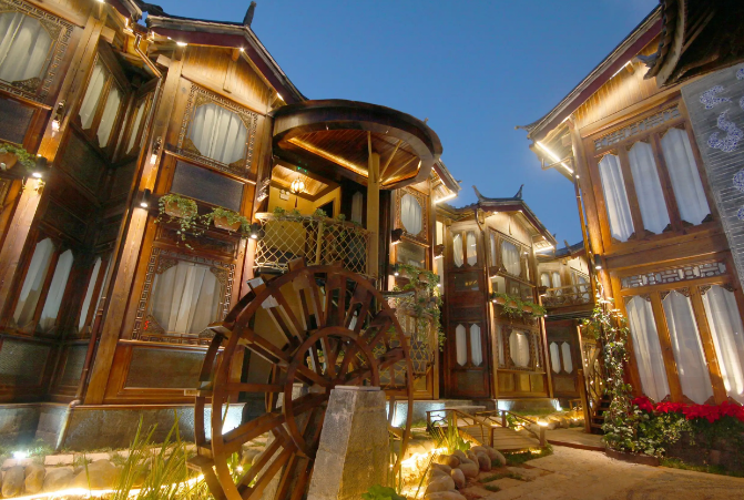 南澳岛|泸沽湖除了湖，还有晚霞和朝霞，还可以有划猪槽船喂鸟