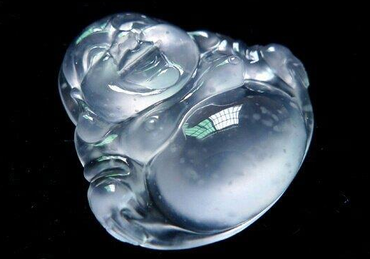 翡翠|想要赌翡翠原石，不仅需要经验和技术，还需要运气和胆量