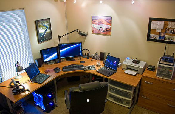 |从领导处得知了很多职场里的小道消息,也对一些职场里的规矩有了深刻的理解