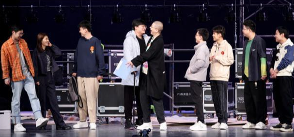 怎么办!脱口秀专场|等了3周,《怎么办脱口秀专场》正式回归,“开工大吉”差点意思