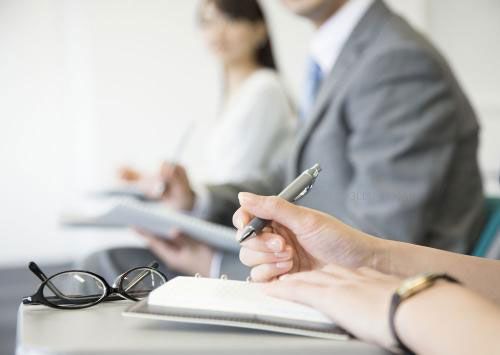 |在职业交往中，职业道德的标准有哪些？