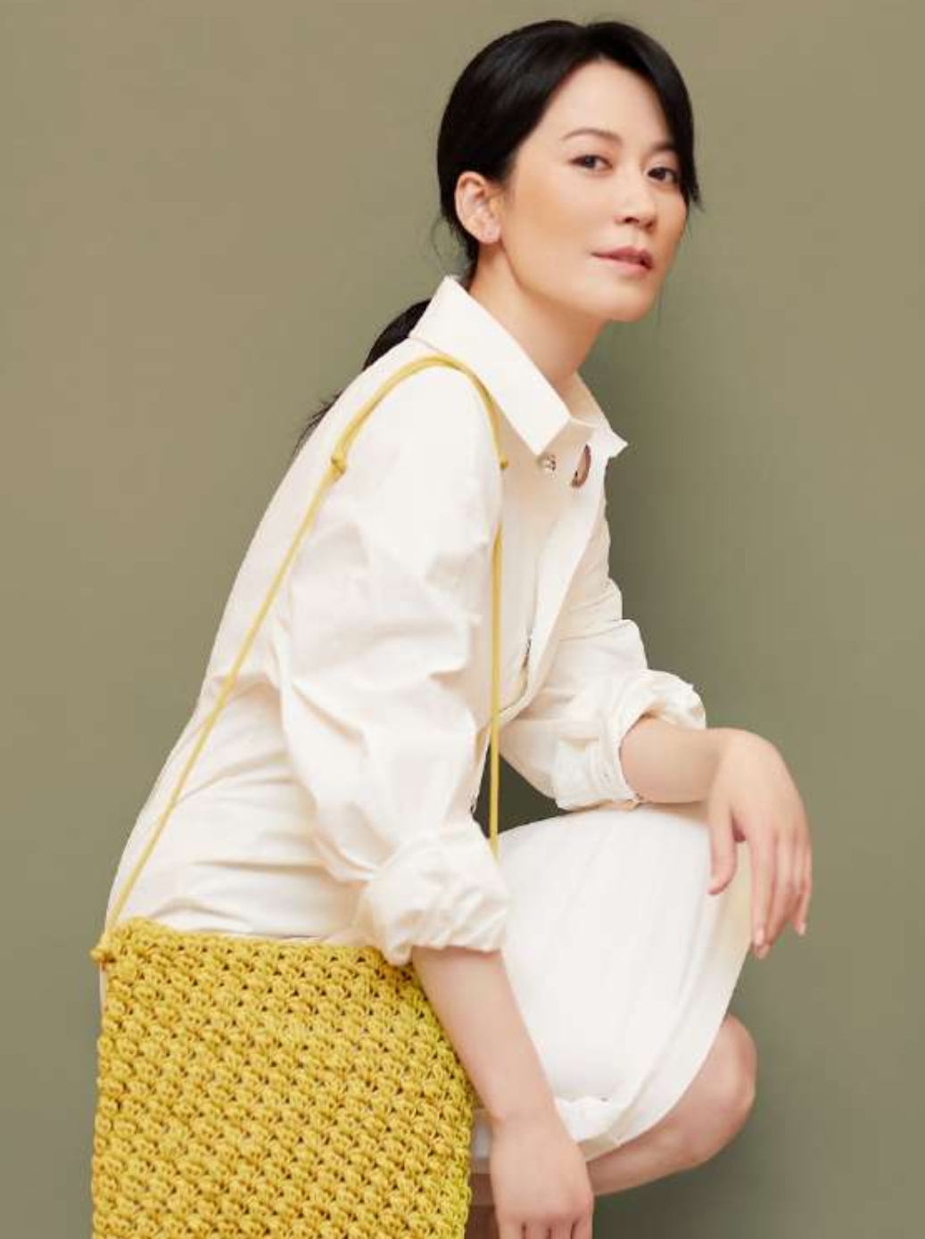 俞飞鸿|51岁的俞飞鸿有颜真任性,轻松拿捏死亡芭比粉,风韵不减当年