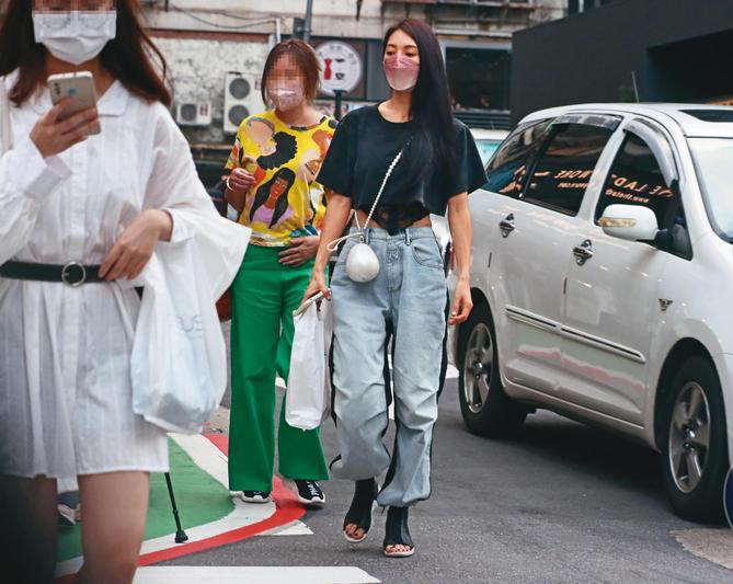 曹格|曹格风波后被曝已返回台湾,换新发型容光焕发,吴速玲分享日常态度成谜