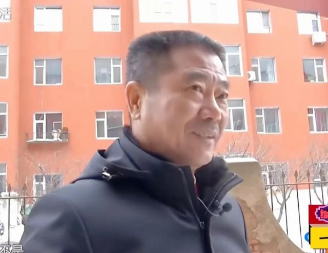 60岁男子郑某相亲50岁女张某,两人一见面,男方就嫌弃女方不漂亮