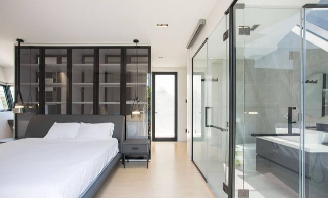 现在别墅装修流行极简风了!220㎡全屋大白墙,屋顶双露台看不腻