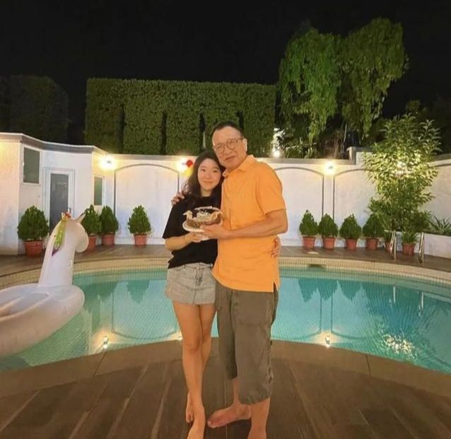 豪宅|8位晚年移居国外的老牌明星，住豪宅，嫁外籍老公，和儿女团聚