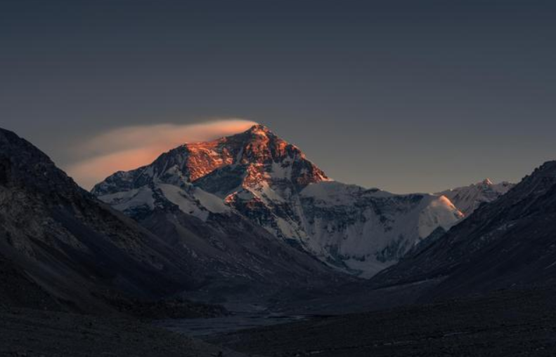 世界第一山峰为何还在不断增高,形成的原因你知道吗?