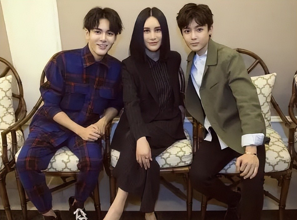 冯小刚|真够黑心:被逼退圈、诋毁性取向,从尚雯婕到冯小刚