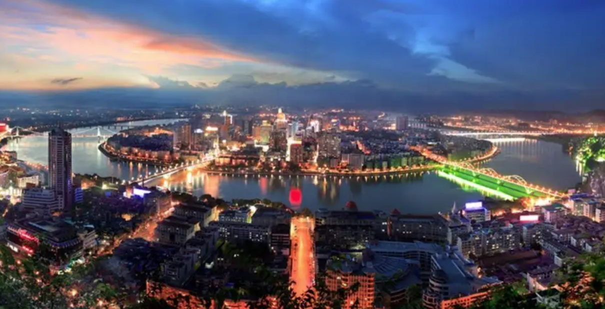 古镇|还不知道去哪里玩吗？还在犹豫应该什么时候出发吗？