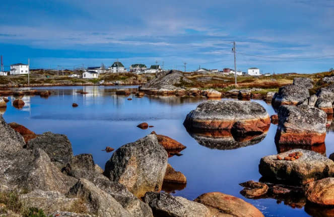 太行山|从纽芬兰岛起向东北方向伸展,戴维斯海峡,是世界闻名的大渔场