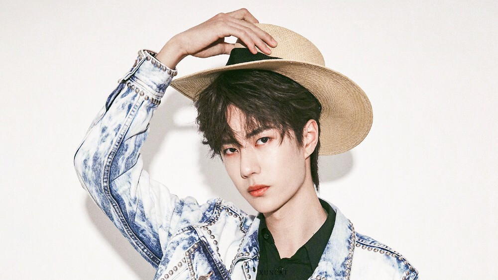 王一博|王一博骑摩托也有人打伞,那些被指耍大牌的明星们