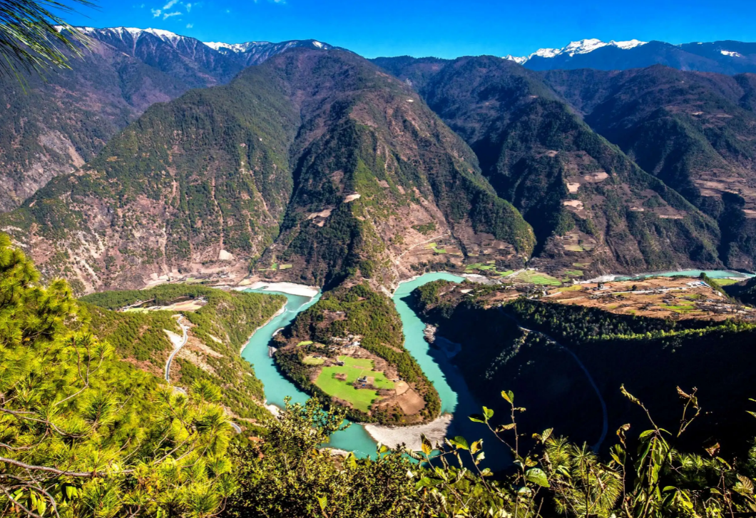 怒江|来怒江转一下吧,感受山体的巍峨和河水的奔腾,让身心得到放松